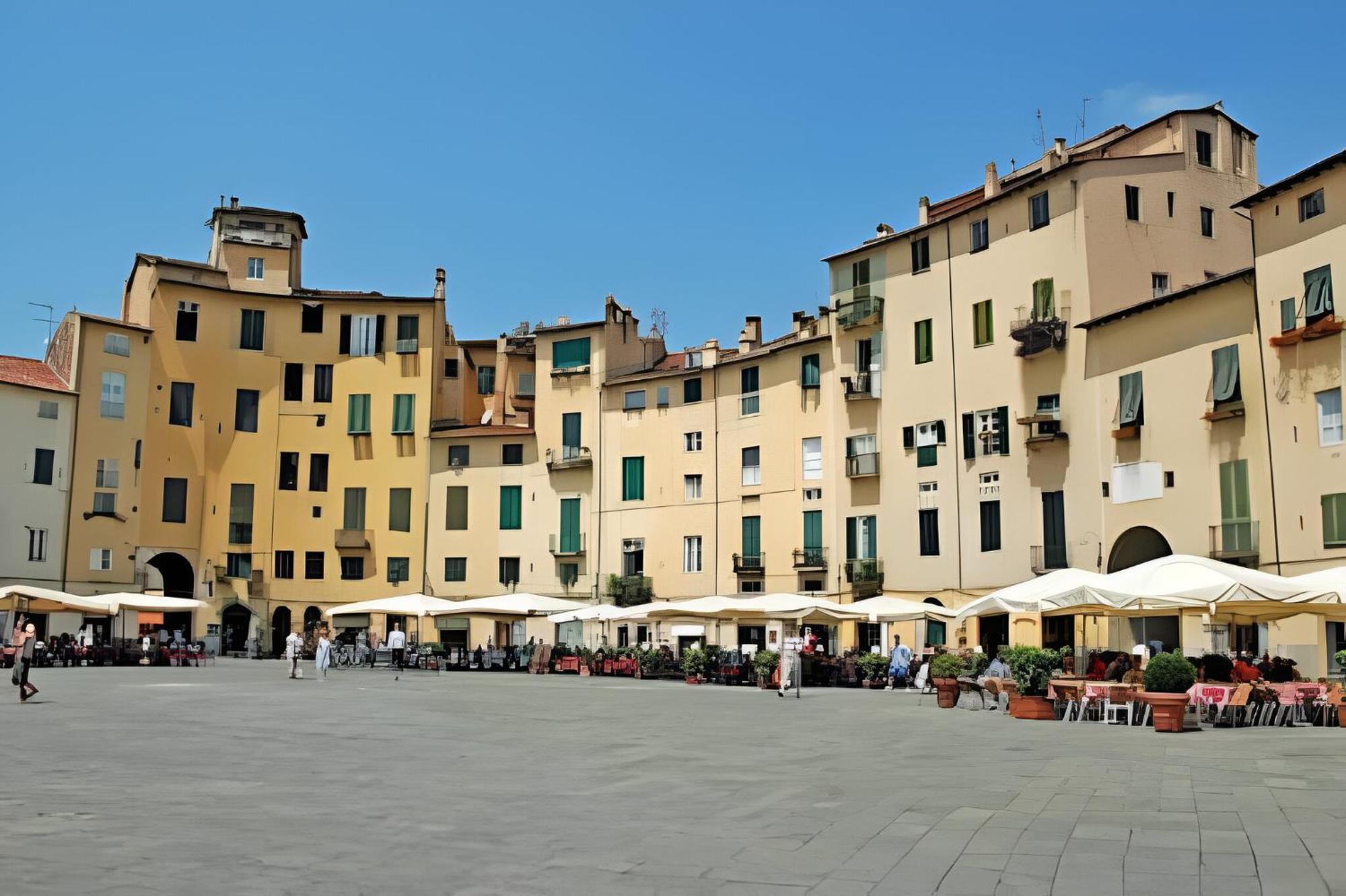 Cortile In Centro - Charm Suite Heart Of Lucca Buitenkant foto