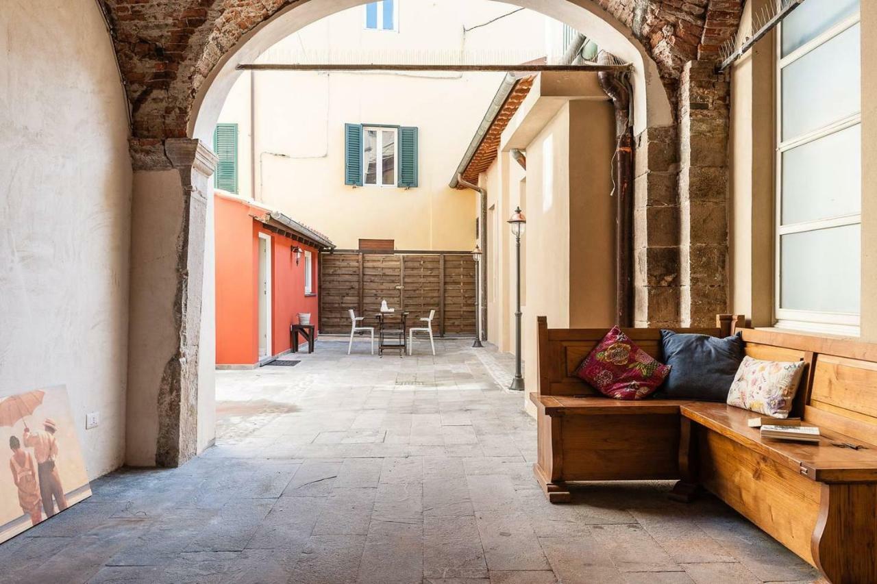 Cortile In Centro - Charm Suite Heart Of Lucca Buitenkant foto